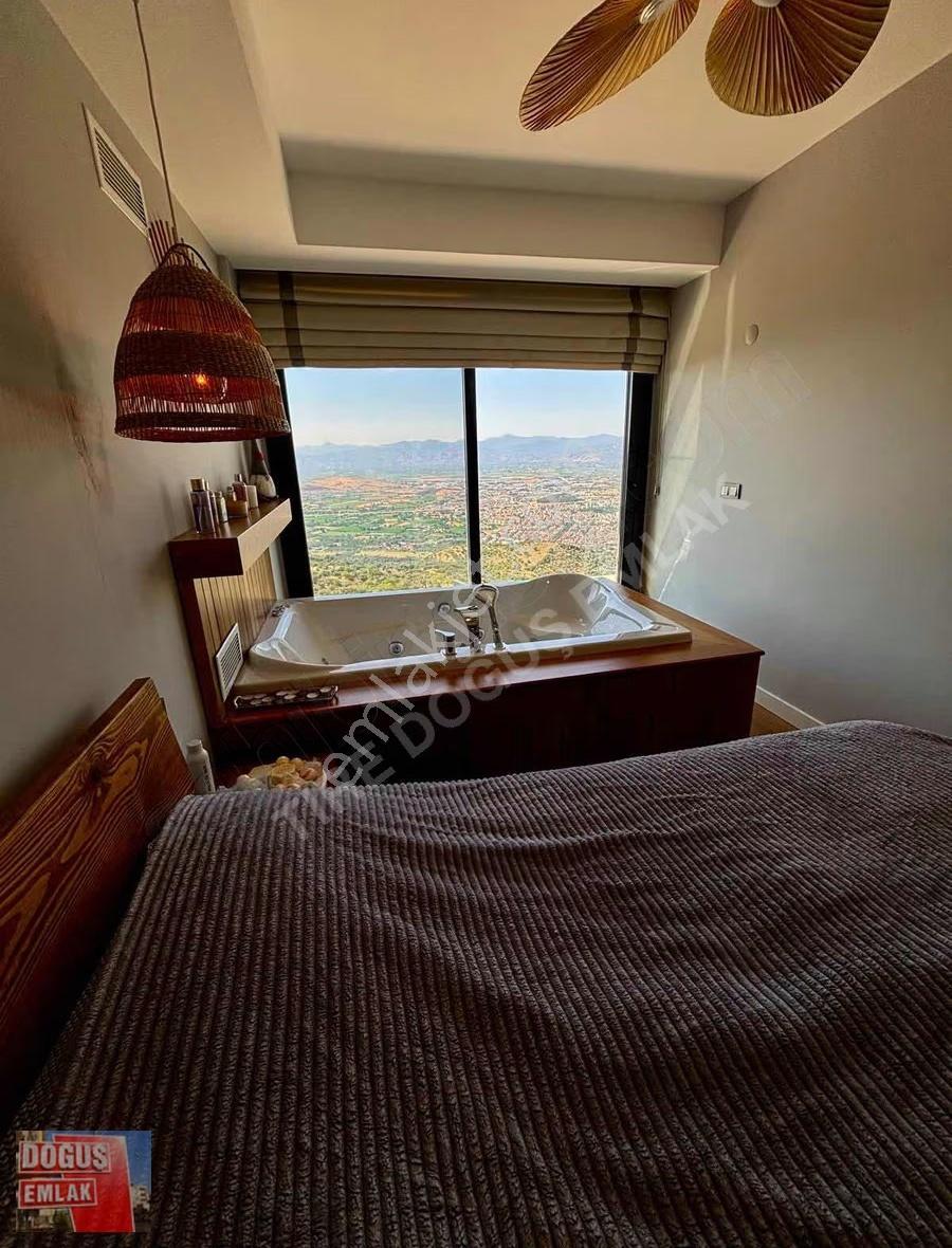 Tire Kaplan'da Manzaralı, Ultra Lüks Eşyalı Villa - Görsel 7