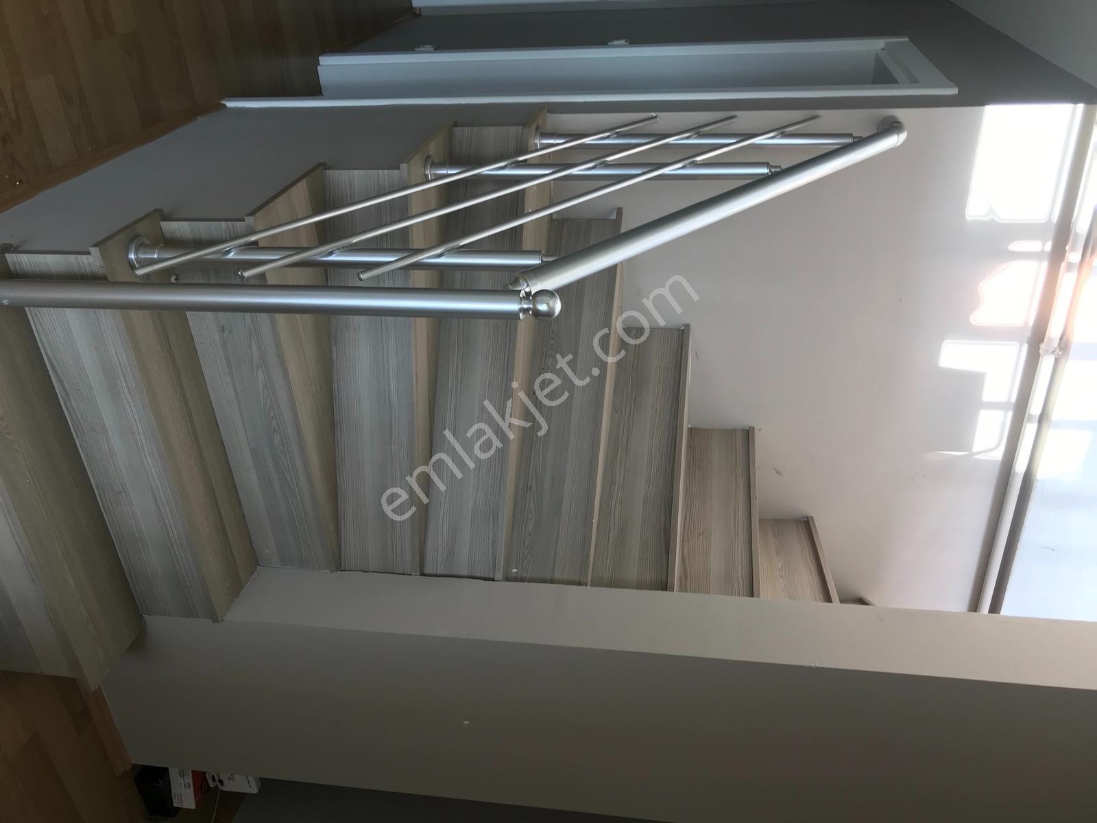 Maltepe Atatürk Cad'de Metroya Çok Yakın Kiralık Teraslı Ofis - Görsel 13