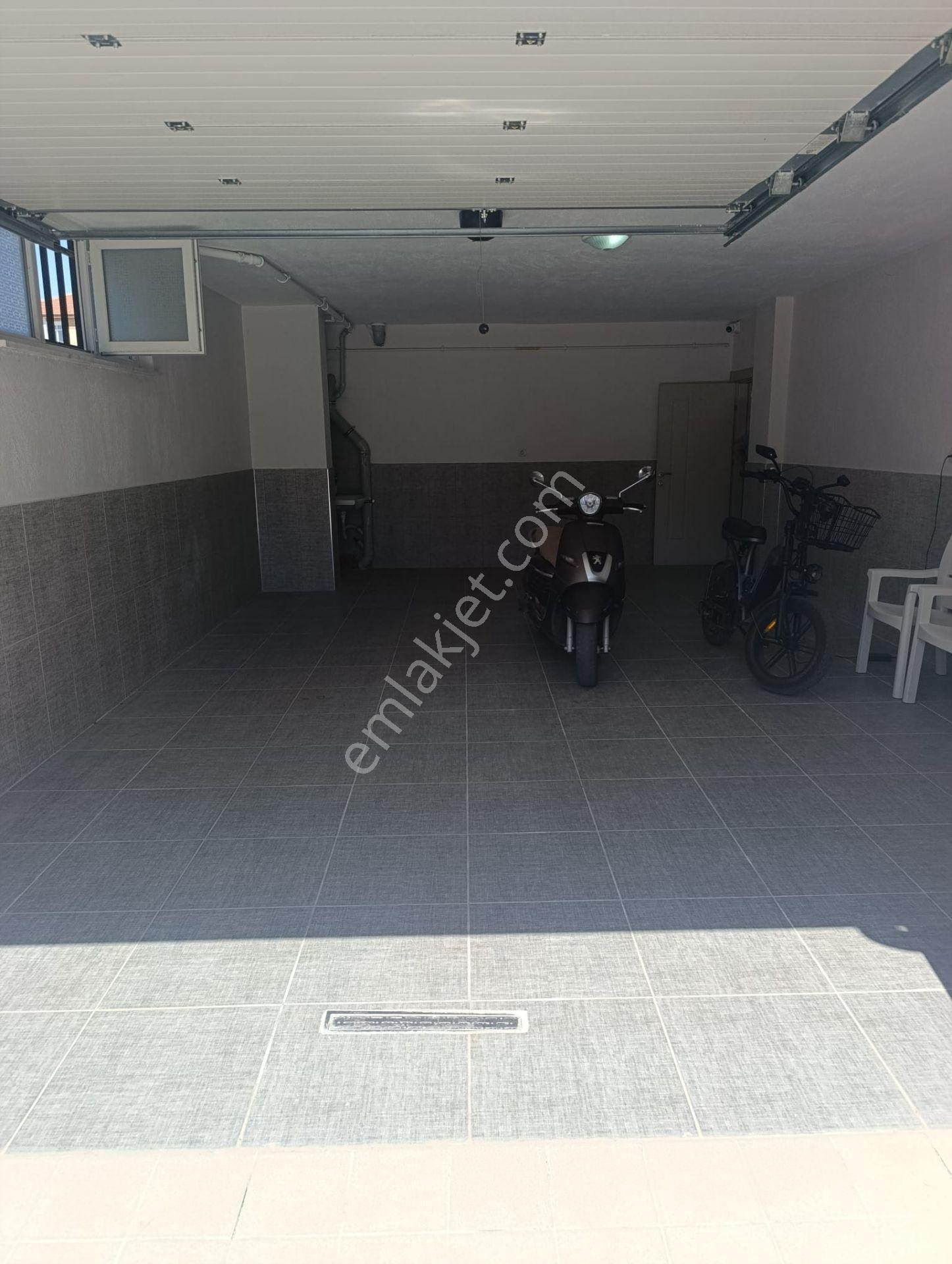 Yunuskent'te 515 M² Arsa İçinde 5+1 Dubleks Villa 370 M2 Brüt 2 Adet Garaj Ve 2 Adet Kiler Ve Depo - Görsel 35