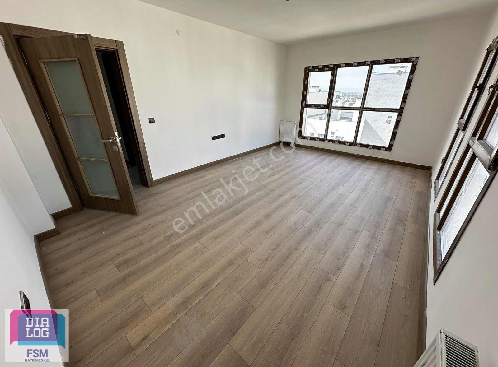 Lalaşahin Toki'de Panoramik Şehir Manzaralı 3+1 Kiralık Daire - Görsel 10