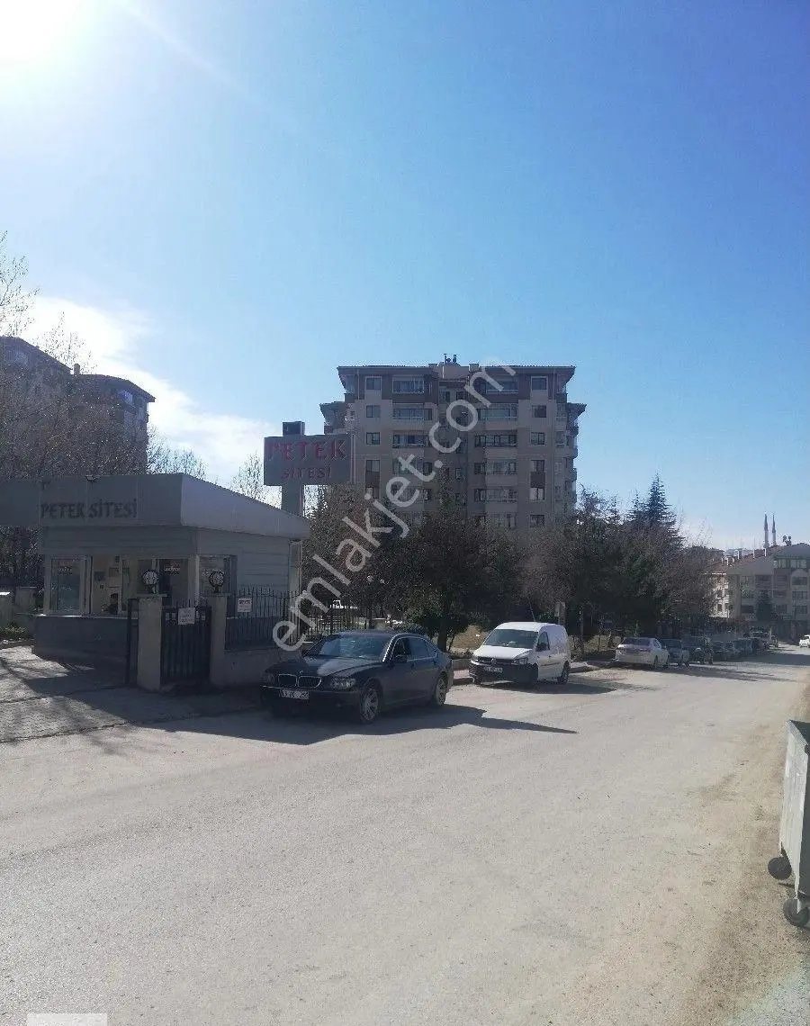 Kırkkonaklar Petek Sıtesı Geniş 3 +1 Manzaralı Güvenlikli