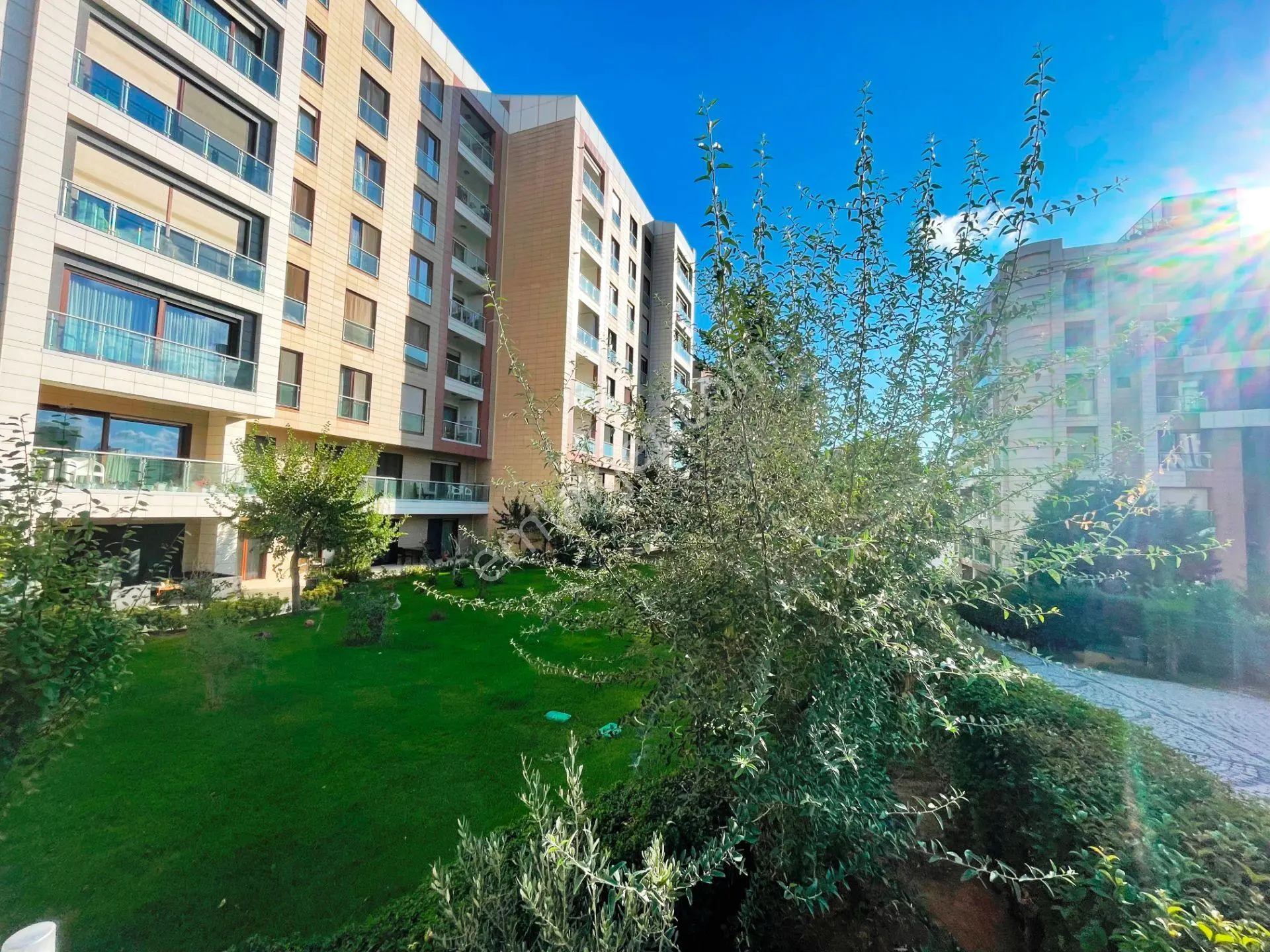 Almondhıll Sitesi Mimari Tasarımlı Büyük Tip 2.kat Kiralık 1+1 - Görsel 34