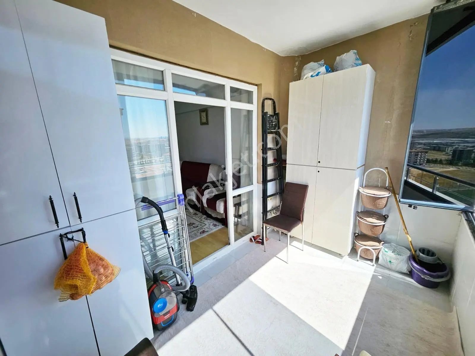 Beykent Karakol Karşısında Açık Cepheli Ara Kat 2+1 Masrafsız Daire - Görsel 4