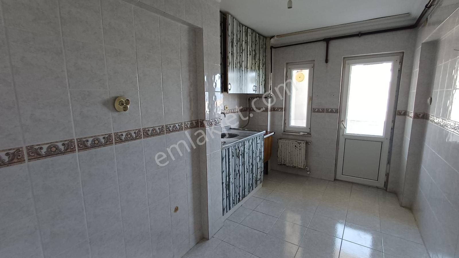 Güzelyalı Sitelerde Deniz Manzaralı Kiralık Arakat 3+1 - Görsel 4