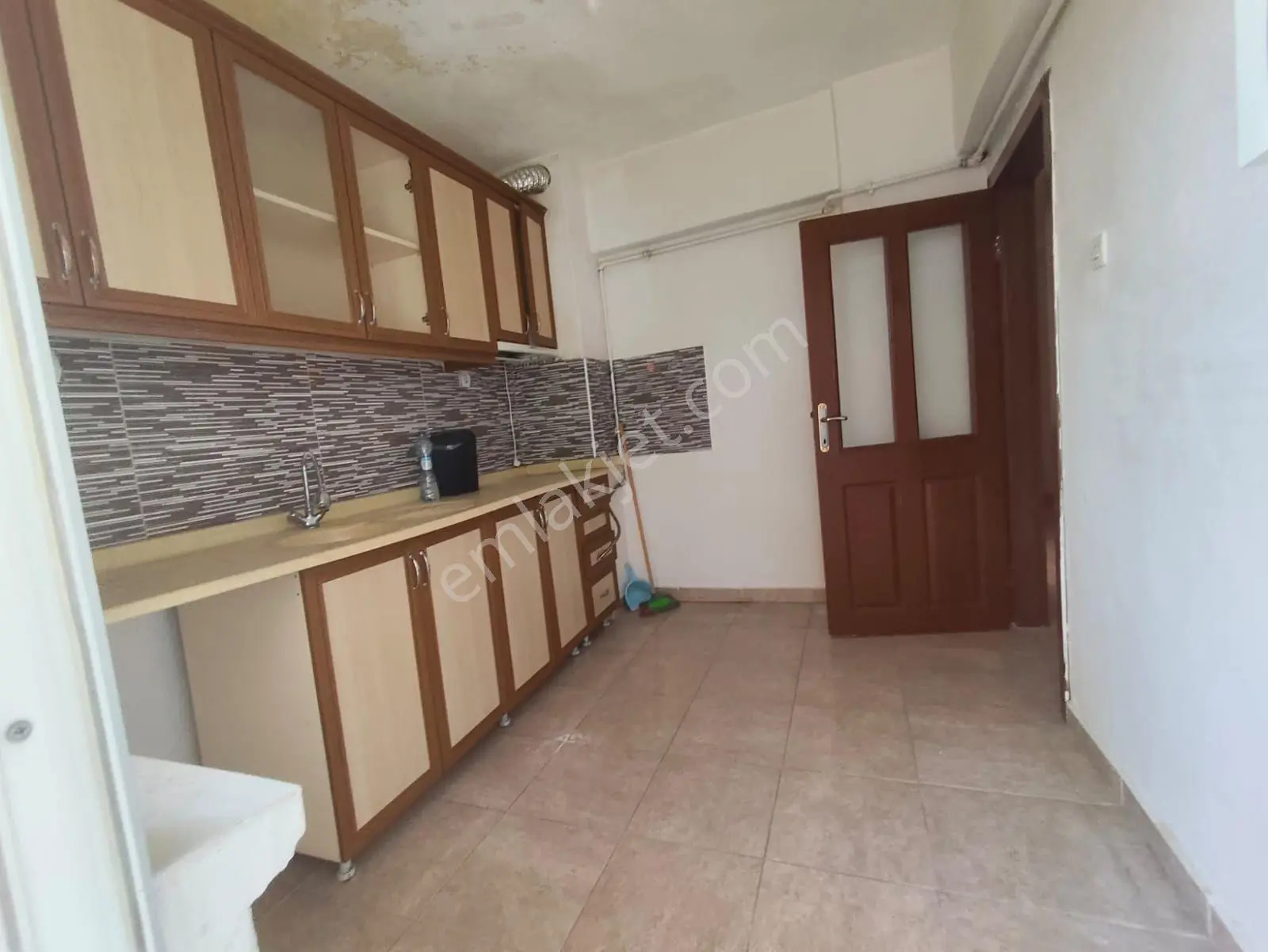 Yılmaz Gayrımenkulden 2+1 Yapılı Masrafsız 1 Kat Ön Cephe Geniş Metre Kare - Görsel 35