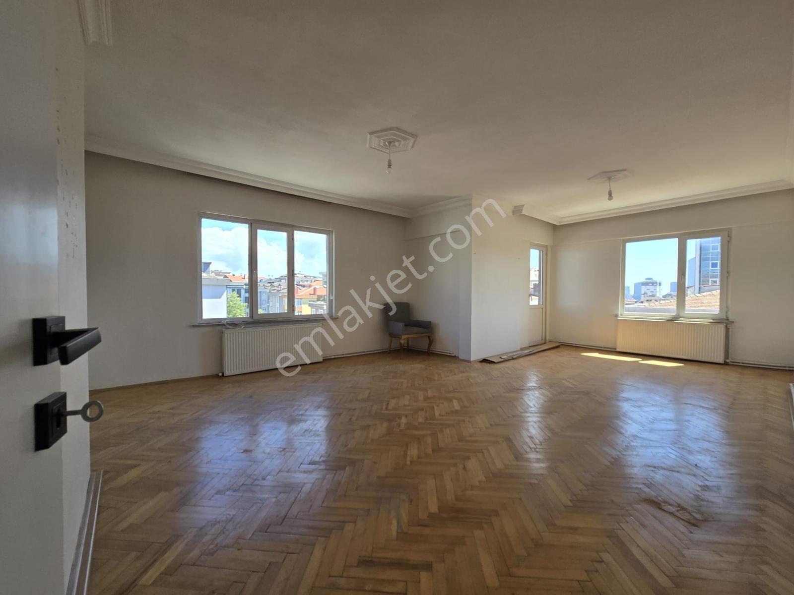 Tavukçuyolu Cad Üzerinde Geniş Ferah 3+1 Kiralık Daire - Görsel 17