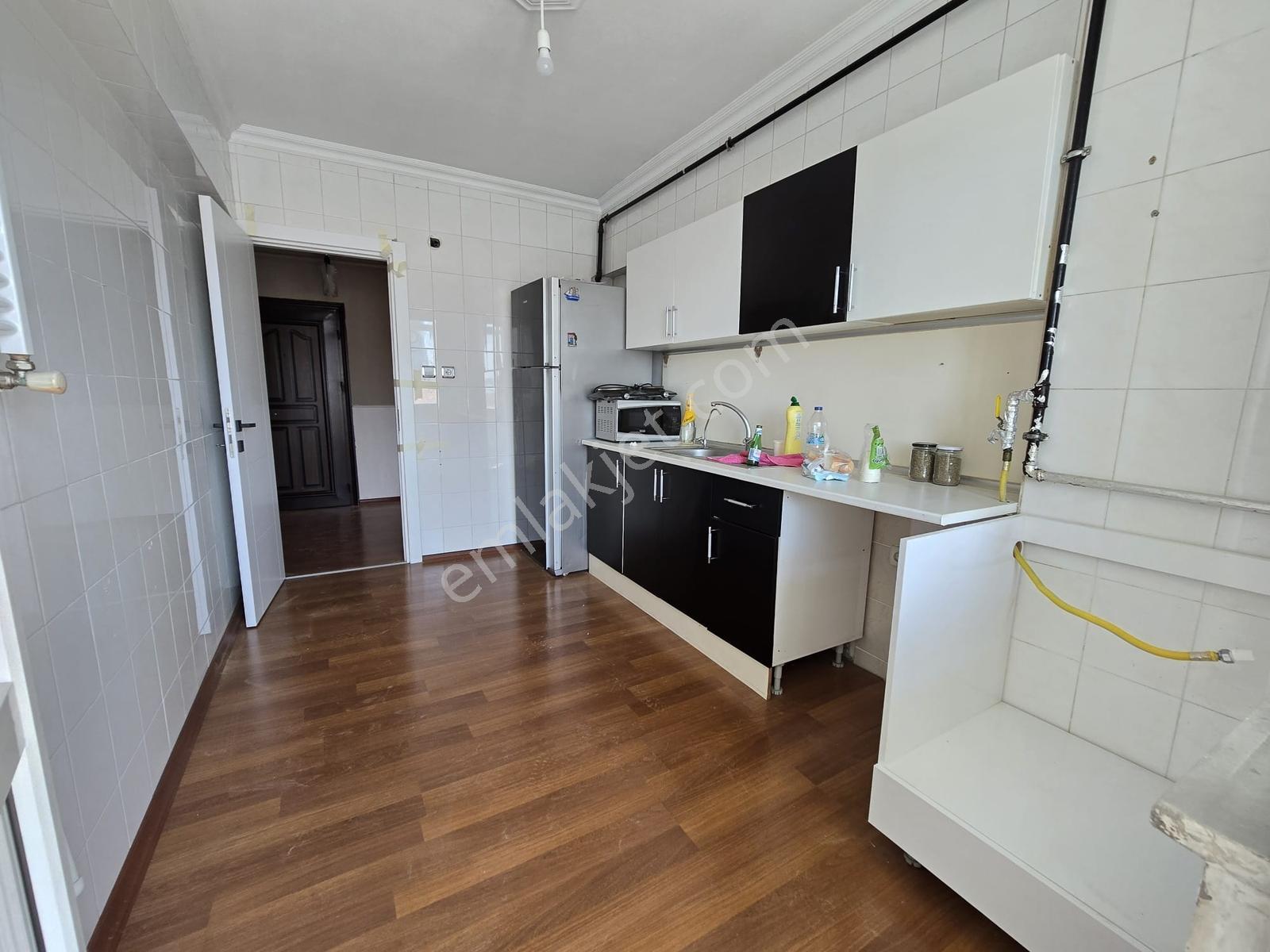Tavukçuyolu Cad Üzerinde Geniş Ferah 3+1 Kiralık Daire - Görsel 14