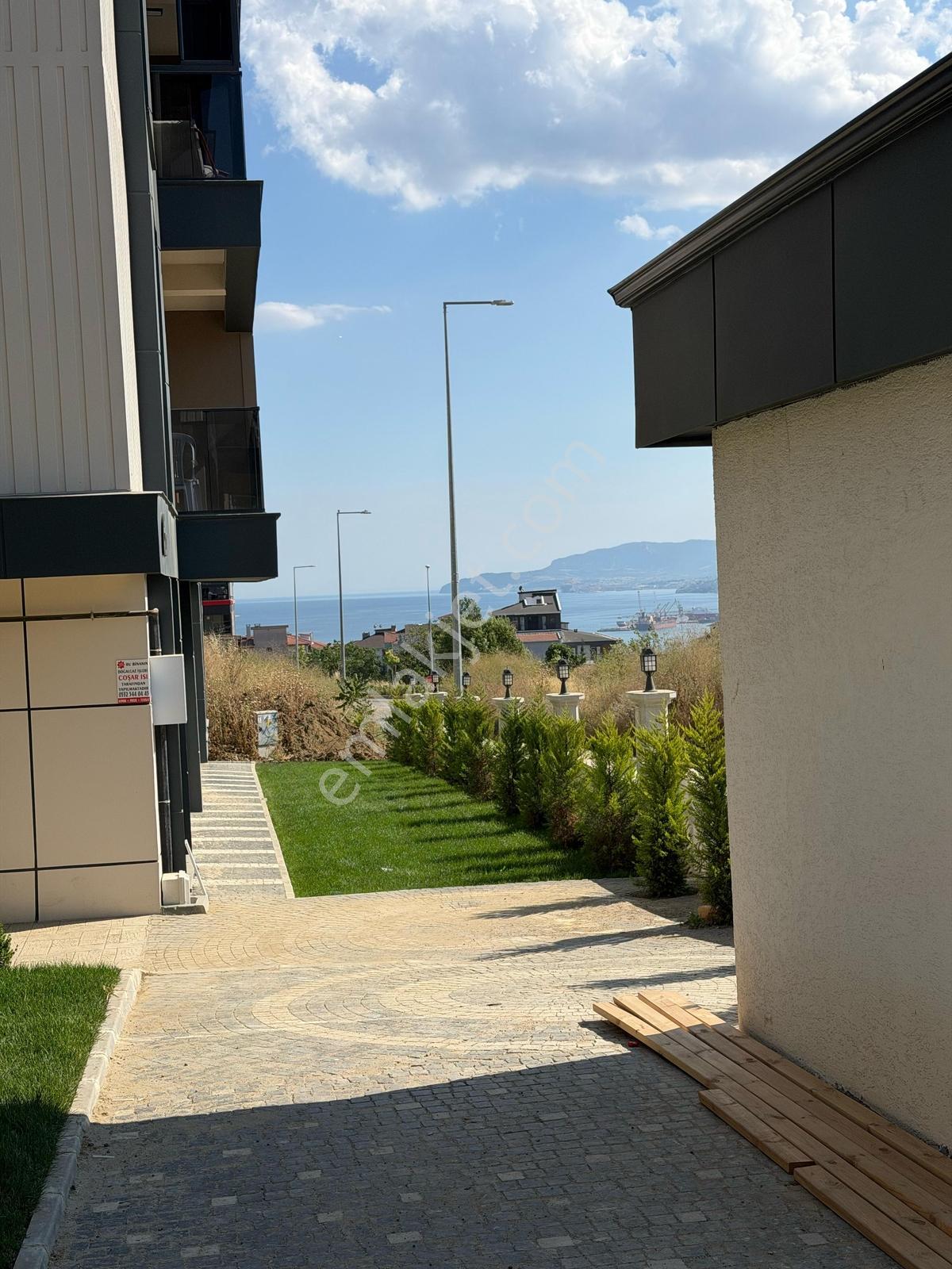 Tam Deniz Manzaralı Çift Balkonlu Sıfır Daire - Görsel 12
