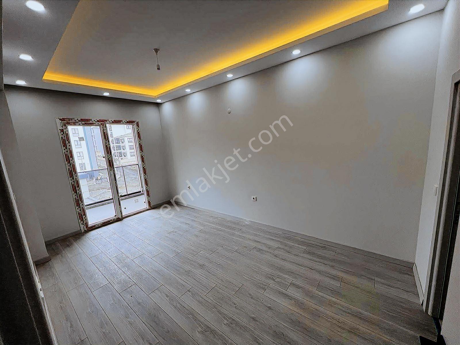 Tam Deniz Manzaralı Çift Balkonlu Sıfır Daire - Görsel 3