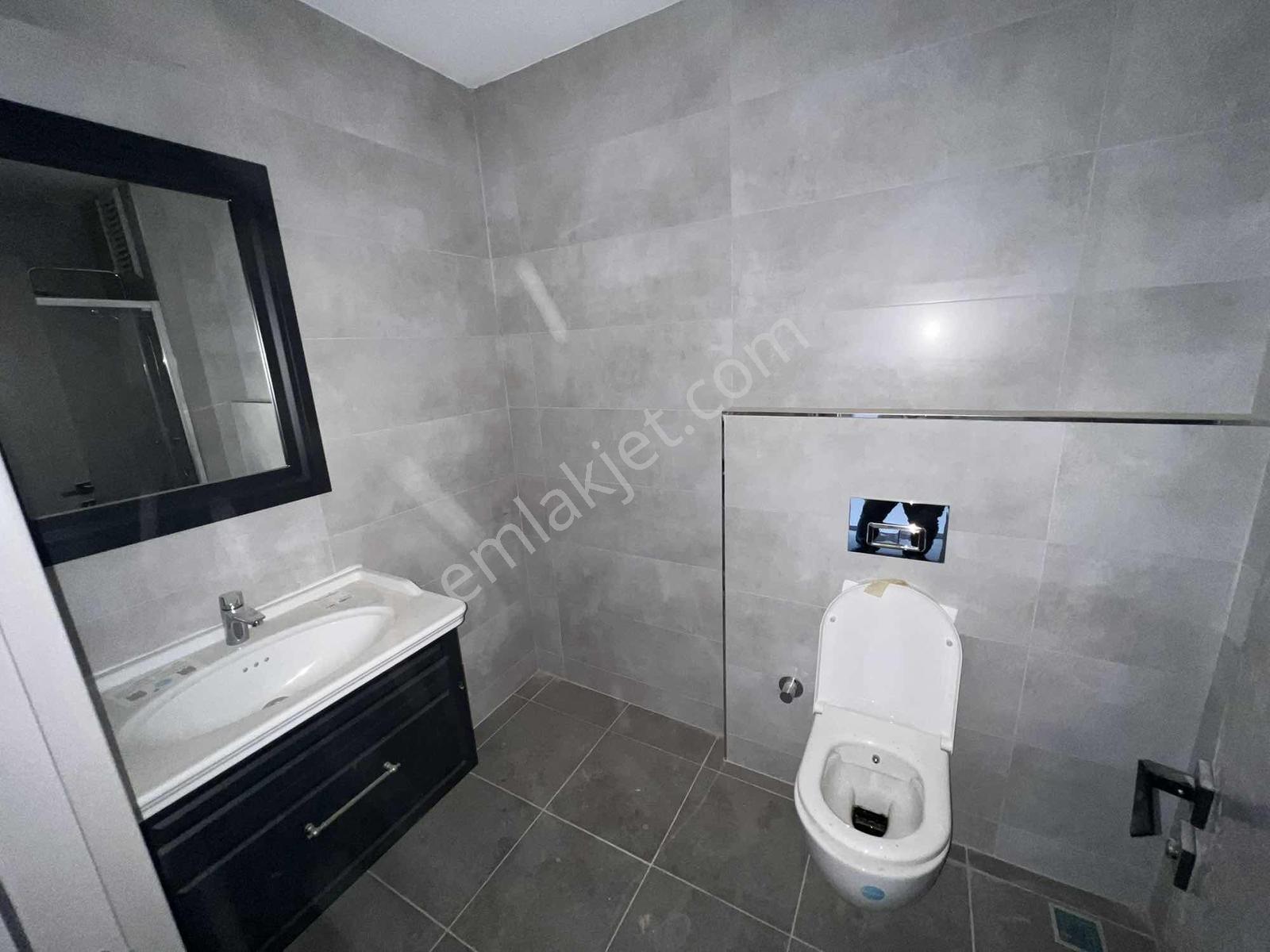 Klimalı, Ankastreli, Güvenlikli Sitede Lüks Kiralık 1+1 Daire - Görsel 7