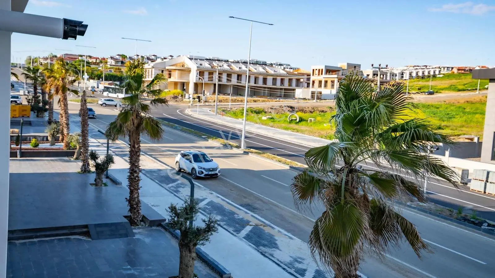 Klimalı, Ankastreli, Güvenlikli Sitede Lüks Kiralık 1+1 Daire - Görsel 16