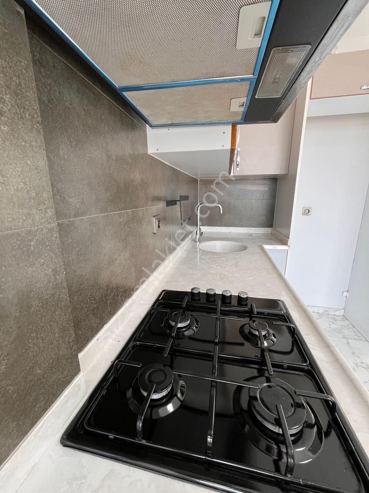 Yeşilyurt'ta Şehir Manzaralı Satılık 1+1 Daire - Görsel 15