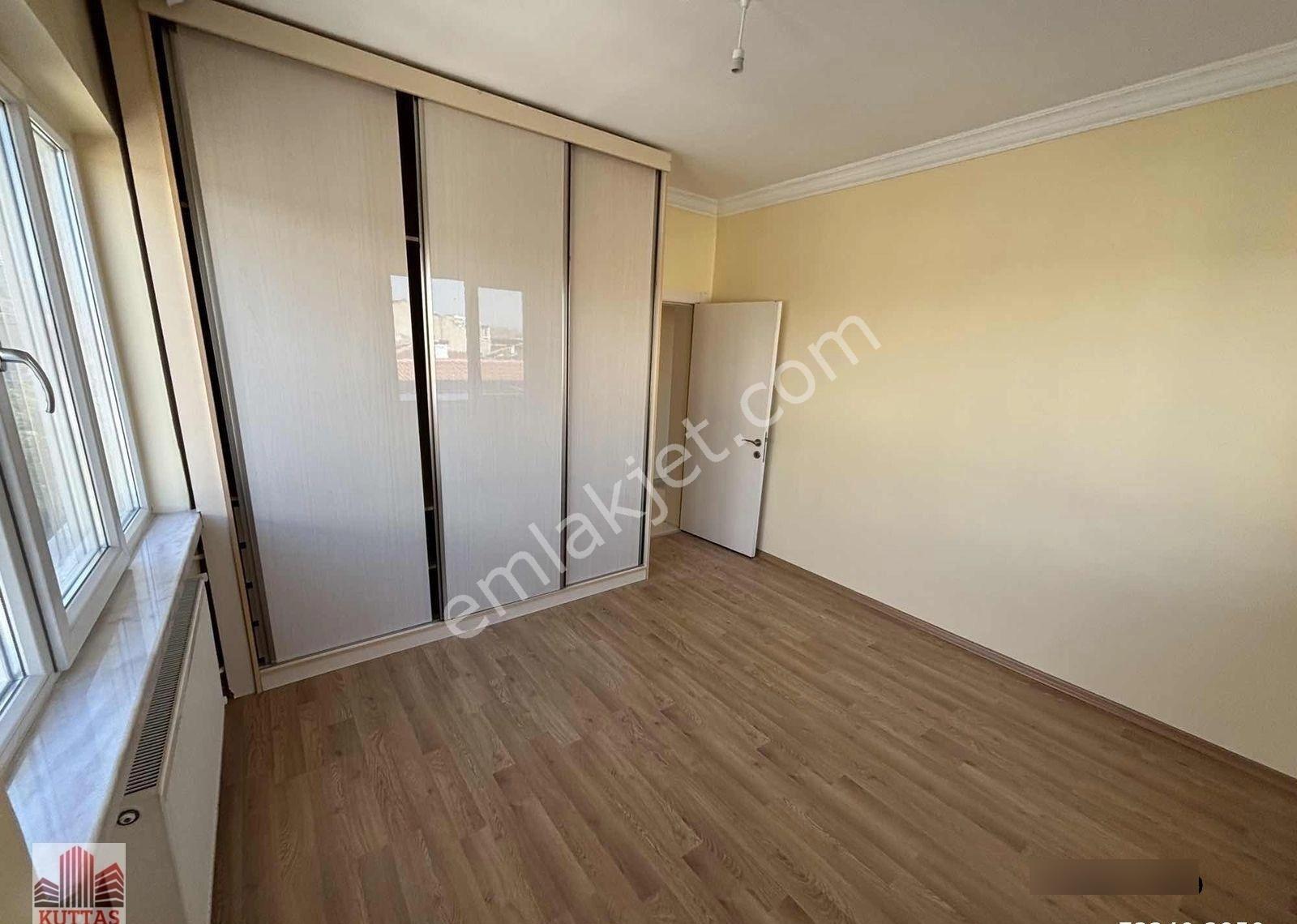 Kuttaş'tan 4.cadde Üstünde Katta 3+1 Ön 130m2 Full Yapılı Daire - Görsel 32