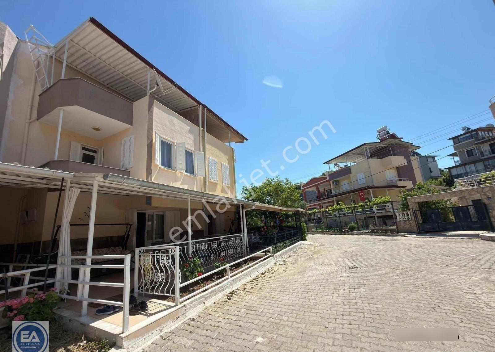 Kuşadası Denizde 750 Metre Mesafede 3 + 1 Masraf Bahçeli Satılık - Görsel 26