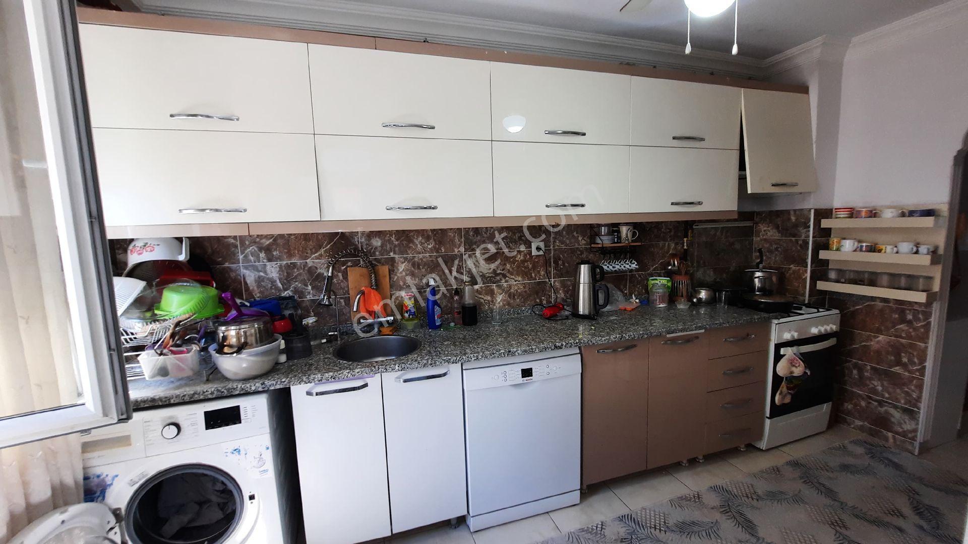 Kepezde Geniş 2+1 Beş Yılı Dolmuş İskanlı Daire
