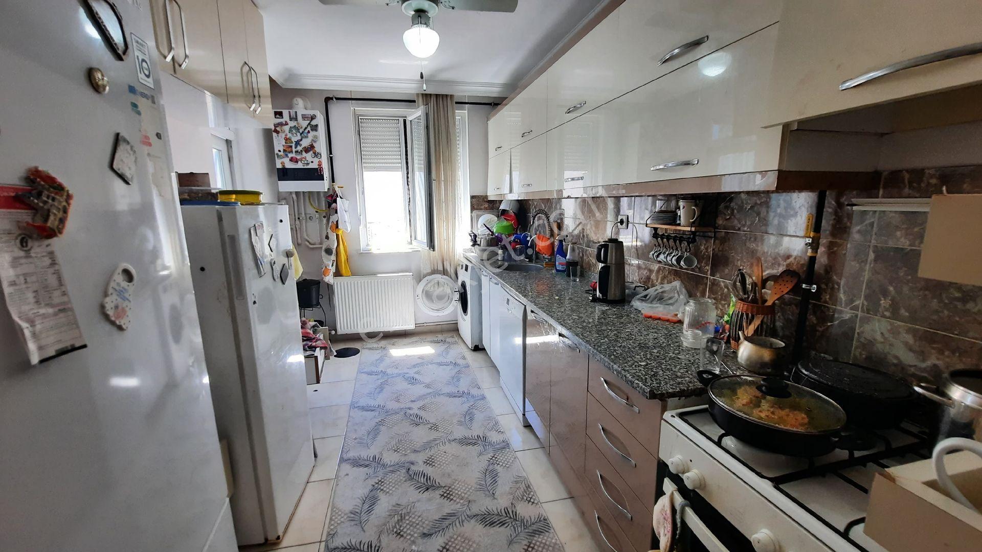 Kepezde Geniş 2+1 Beş Yılı Dolmuş İskanlı Daire - Görsel 4