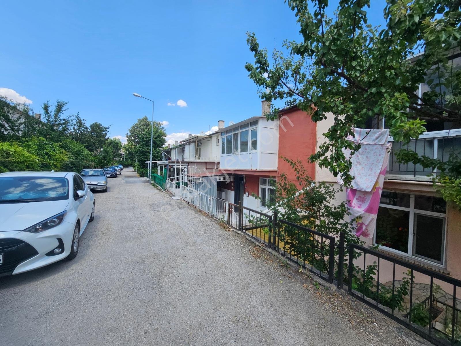 Şimşek'ten Batıkent Uğur Mumcu 3+1+ Depolu Müstakil Tripleks