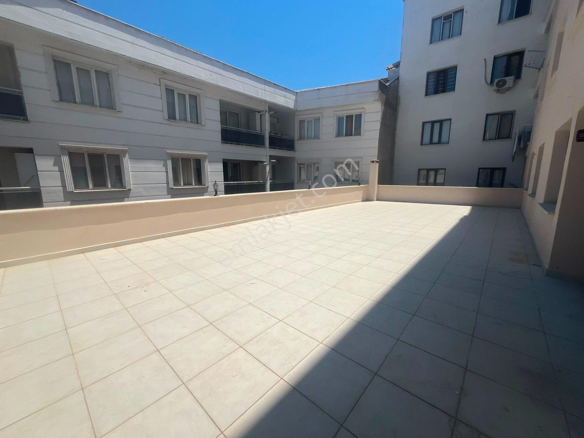 Muradiye Mahallesikiralık Daire 3+1 125m2 5 Katlının 1 Katı Teraslı Kapalı Mutfak Full Özelikli - Görsel 14