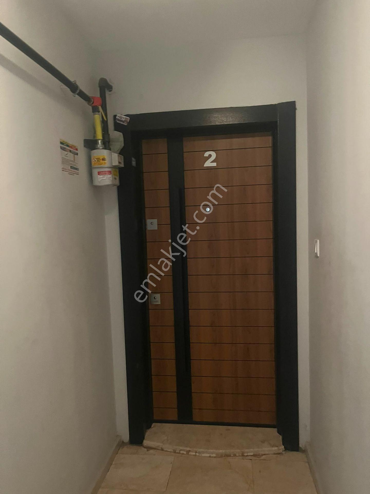 Muradiye Mahallesikiralık Daire 3+1 125m2 5 Katlının 1 Katı Teraslı Kapalı Mutfak Full Özelikli - Görsel 3