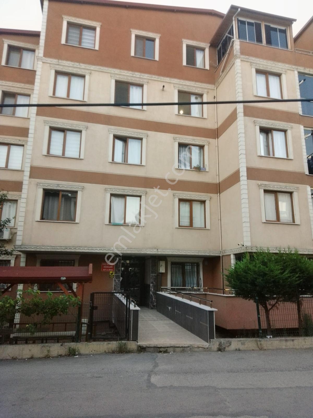 Beylikbağı'nda Asansörlü Otoparklı 3+1 Dubleks Daire