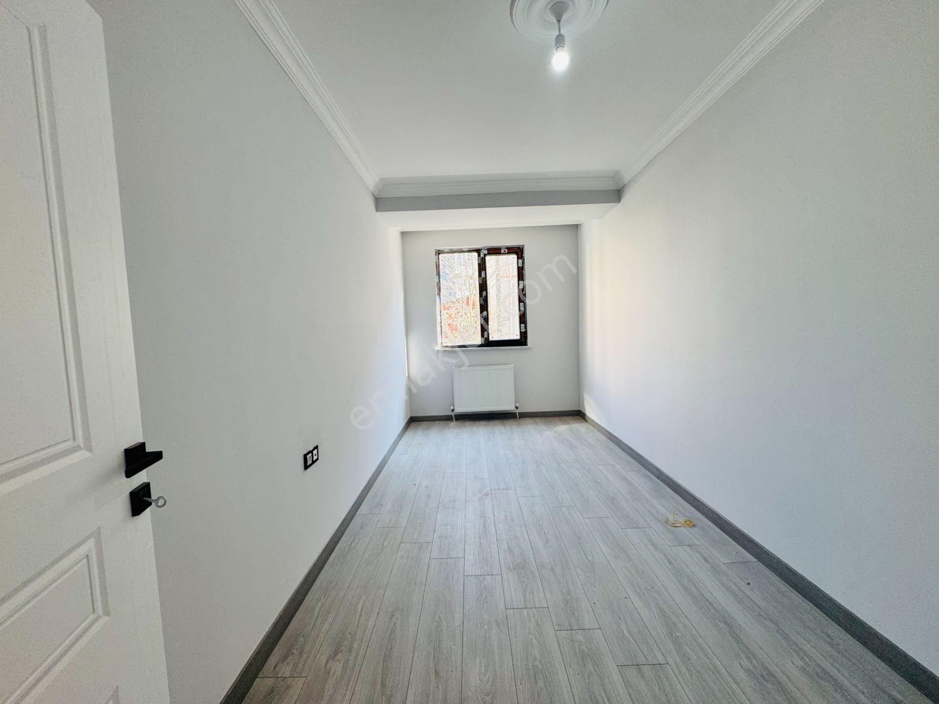 Güven'den Sınırsız Kredi İmkanlı,ebv.banyolu K.otoparklı 2+1 Ev - Görsel 14