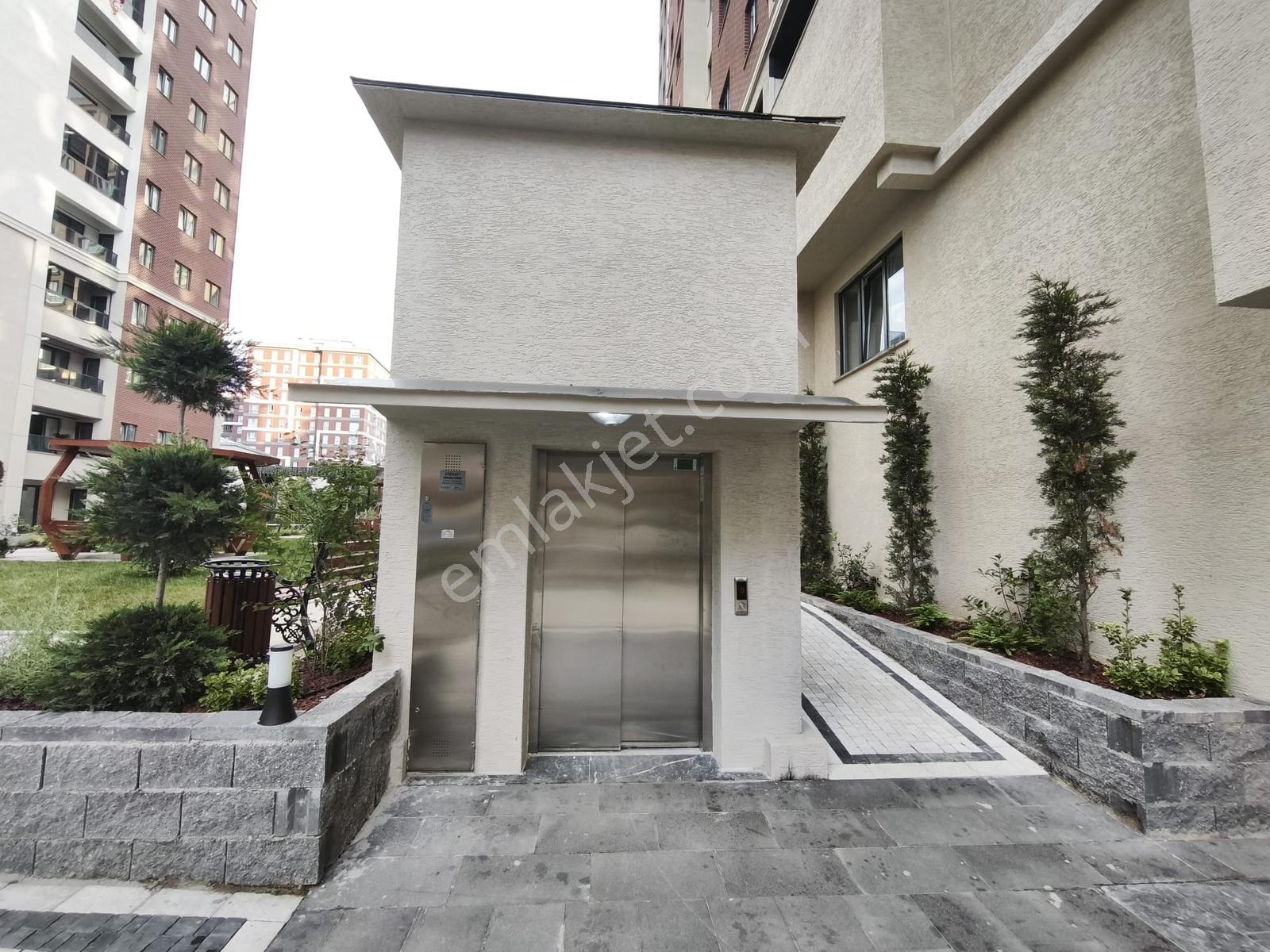 Metro Karşısı Başakevler Sitesi 'de Kiralık 3,5+1 Kiralık Daire - Görsel 14