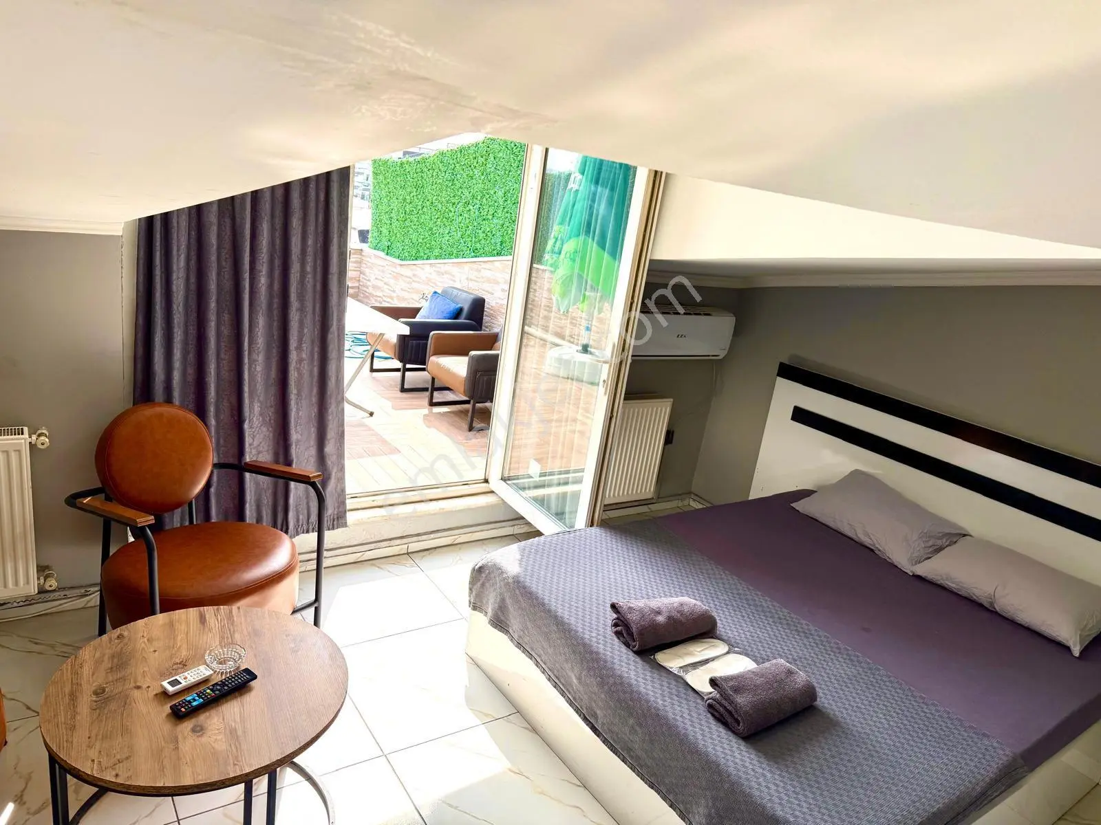 Beyazıt Laleli Tramvay Durağı Çıkışı 7/24 Günlük Kiralık Lüks Daireler