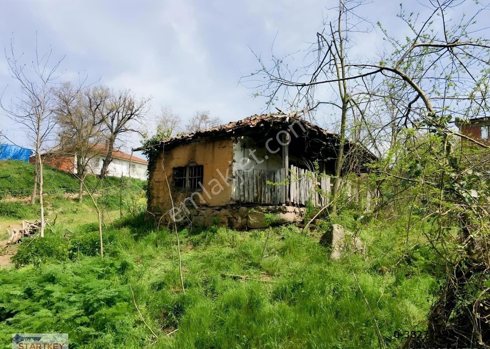 Pehlivanlar Diyarı Kurtdere'de Satılık Kargir Ev Ve Arsası