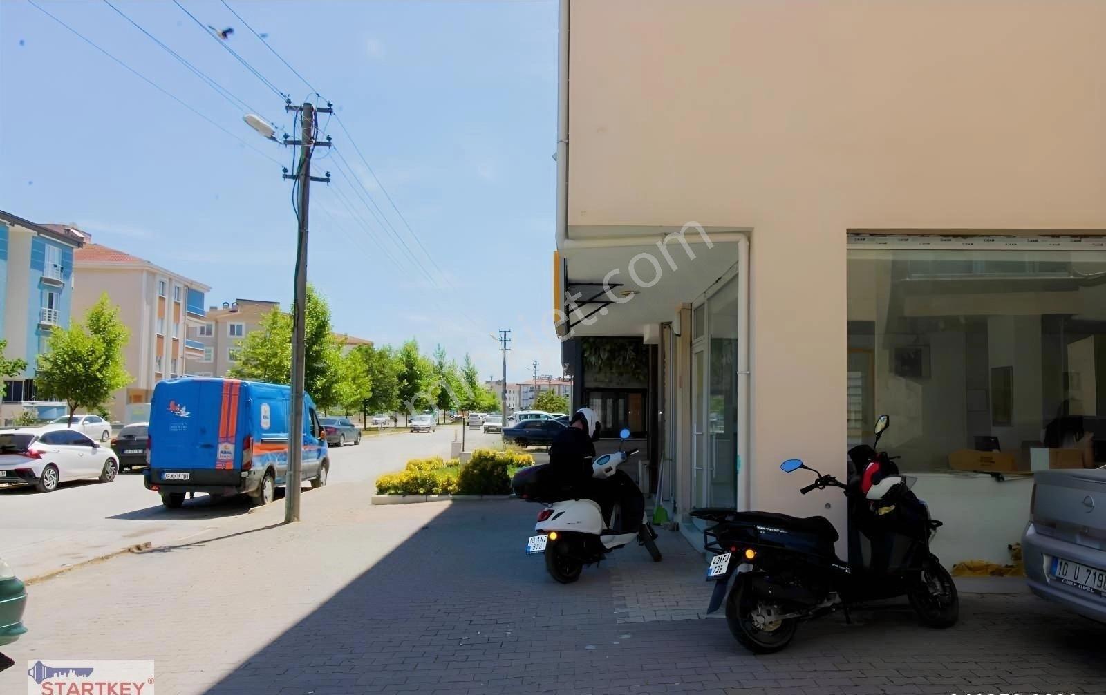 Startkey Yön Den Paşaalanı'nda Satılık İşyeri - Görsel 32