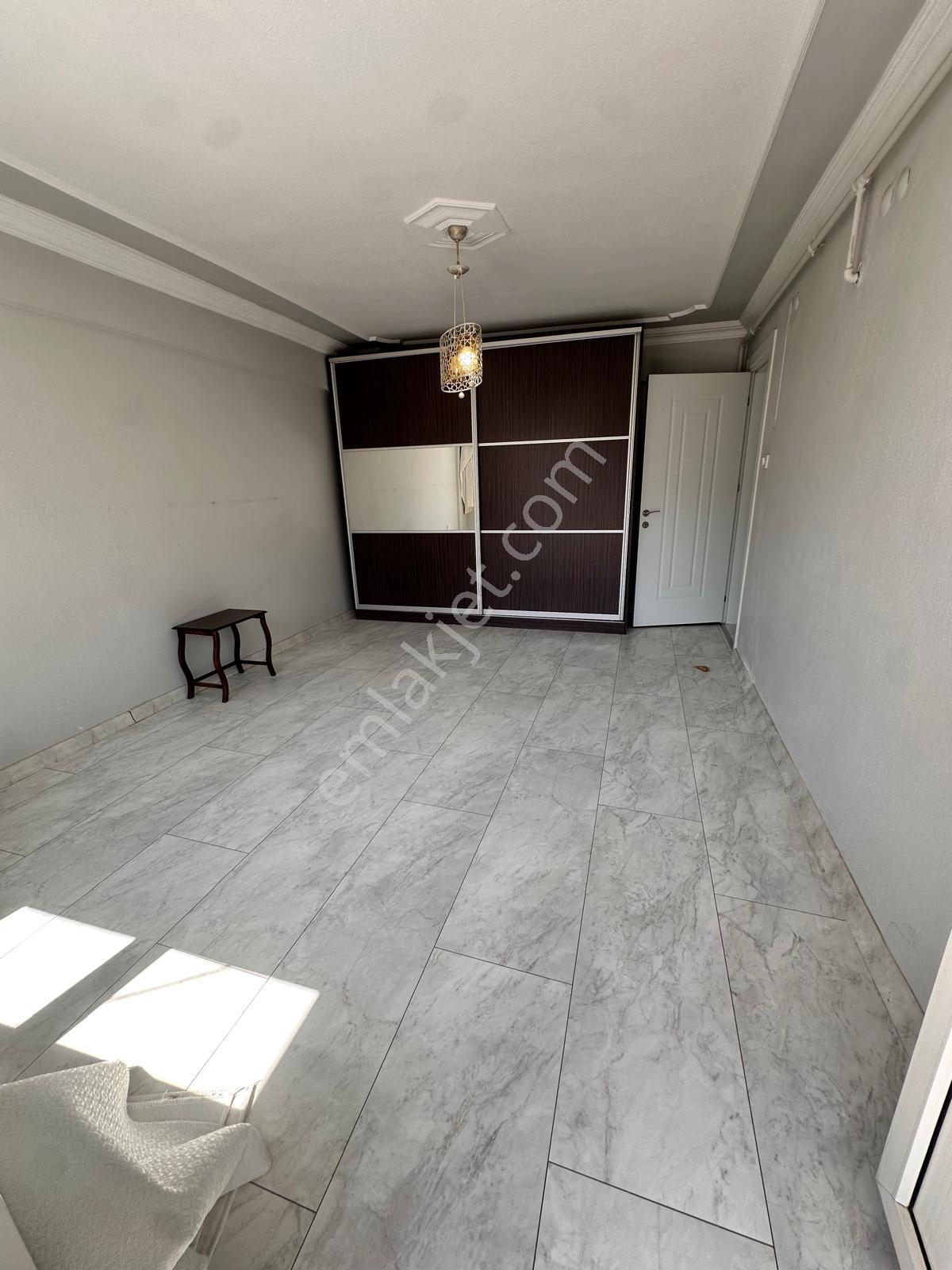 Cumhuriyet Mh. 3+1 İçi Yenilenmiş 170m2 Net Geniş Full Lüx Daire - Görsel 10