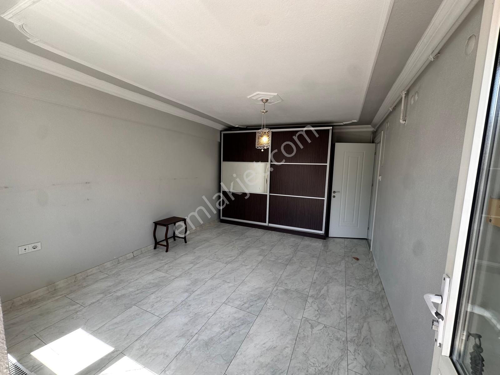Cumhuriyet Mh. 3+1 İçi Yenilenmiş 170m2 Net Geniş Full Lüx Daire - Görsel 4