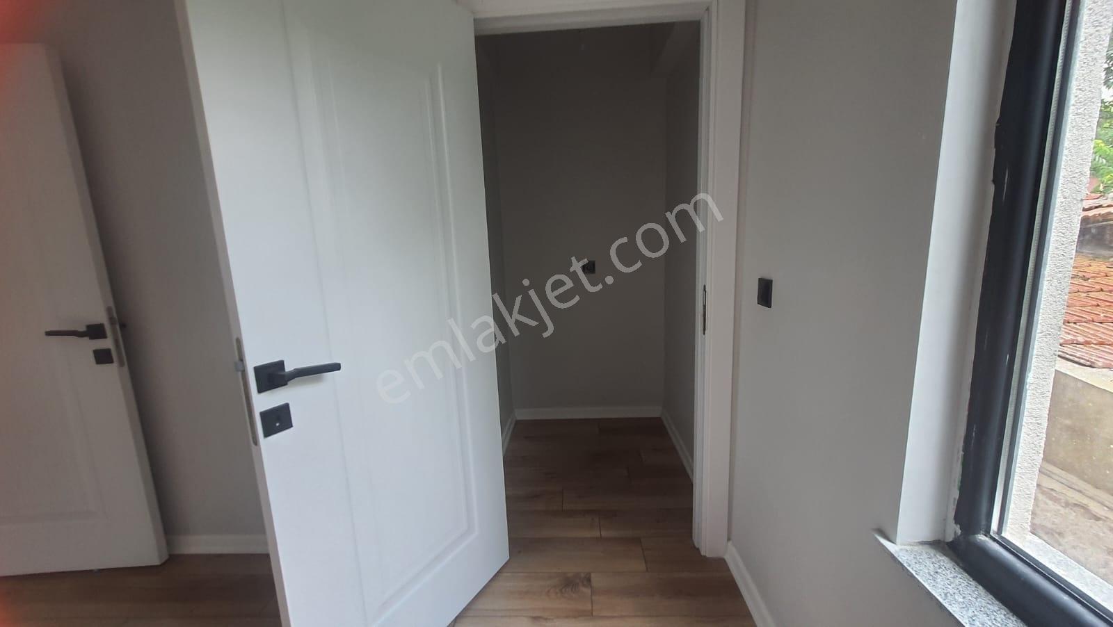 Esentepe Mh.eğitimciler Cd.yakını Giyinme Odalı 2+0 Daire Zm-15 - Görsel 5