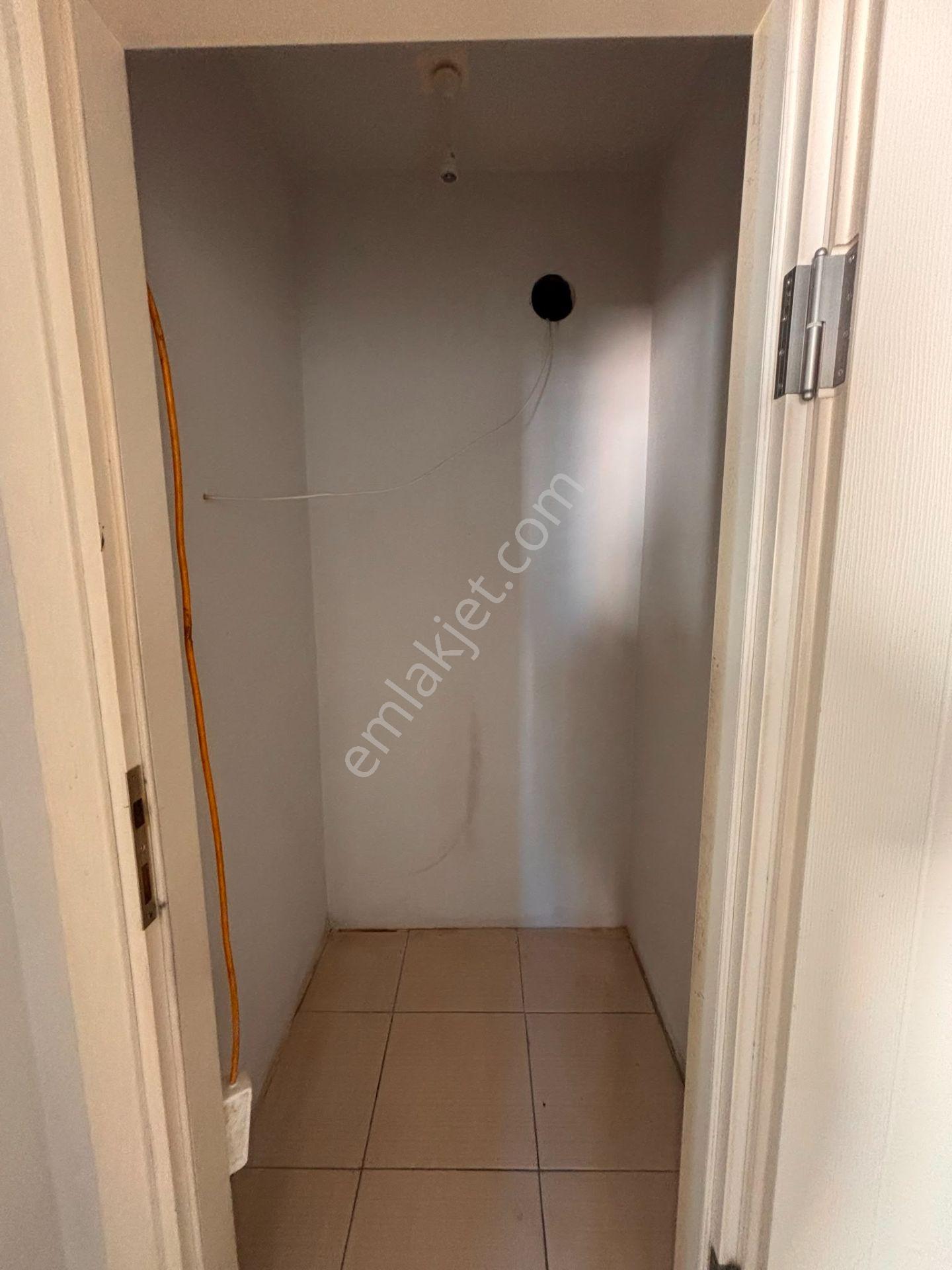 Osmancık Caddesi Yanında Kiralık Ara Kat 3+1 Daire - Görsel 10