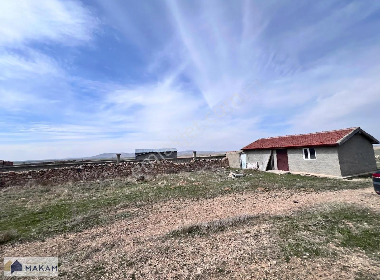 Sarayönü Boyalı'da 27.308m2 Arsa İçinde Satılık Müstakil Ev