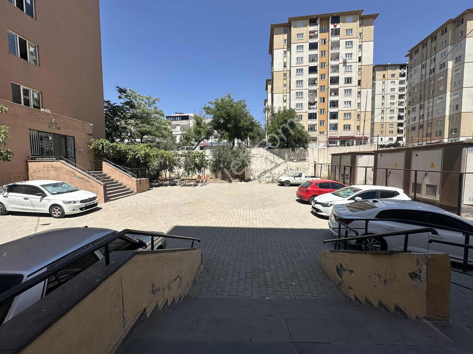 Kareden Abdulkadir Yüksel Hastane Arkası Bakımlı Satılık 1+1 - Görsel 11