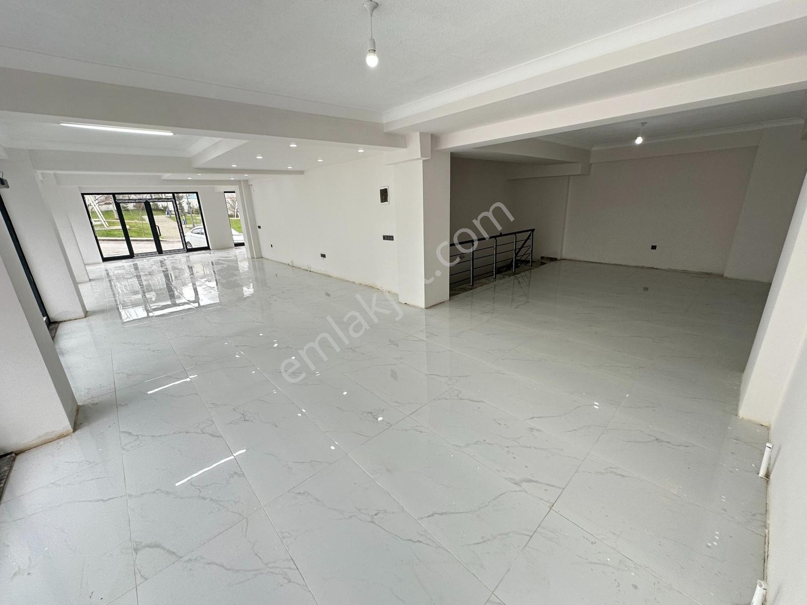 Cbakademi Bağçeşme Satılık Sıfır 320 M2 Kiracılı Köşe Dükkan - Görsel 23