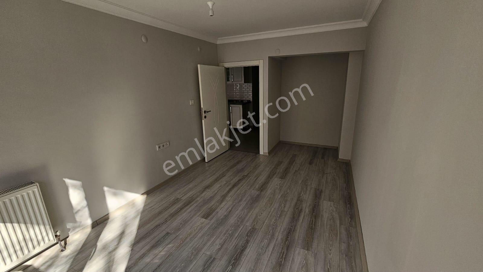 Arel'den Maltepe Onur Sk.yeni Bina 1 Kat Ön Cph.kombili 1+1 - Görsel 19