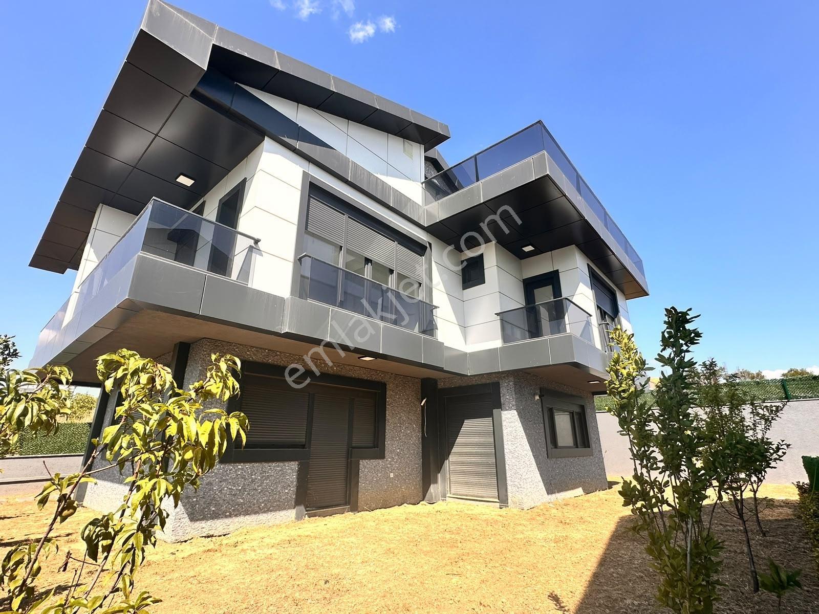 Büyükçekmece Kumburgaz Halil Kara Konaklarında Kiralık Villa 4+1 - Görsel 7