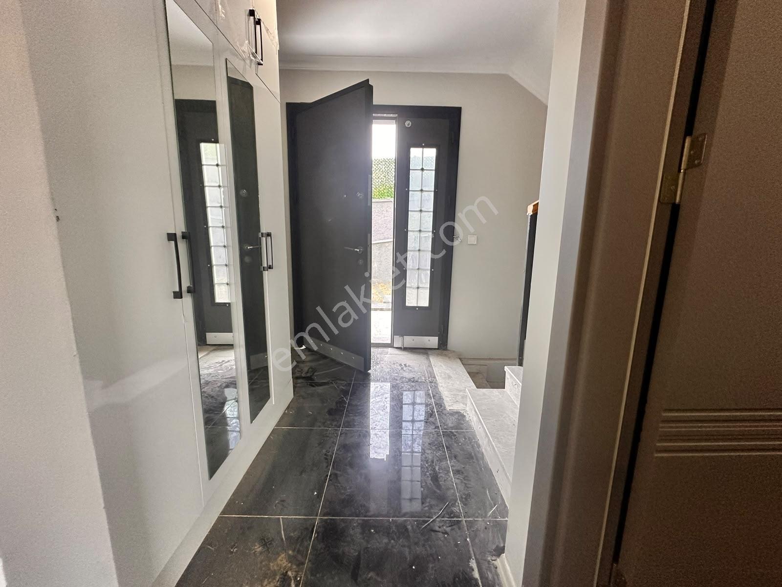Büyükçekmece Kumburgaz Halil Kara Konaklarında Kiralık Villa 4+1 - Görsel 9