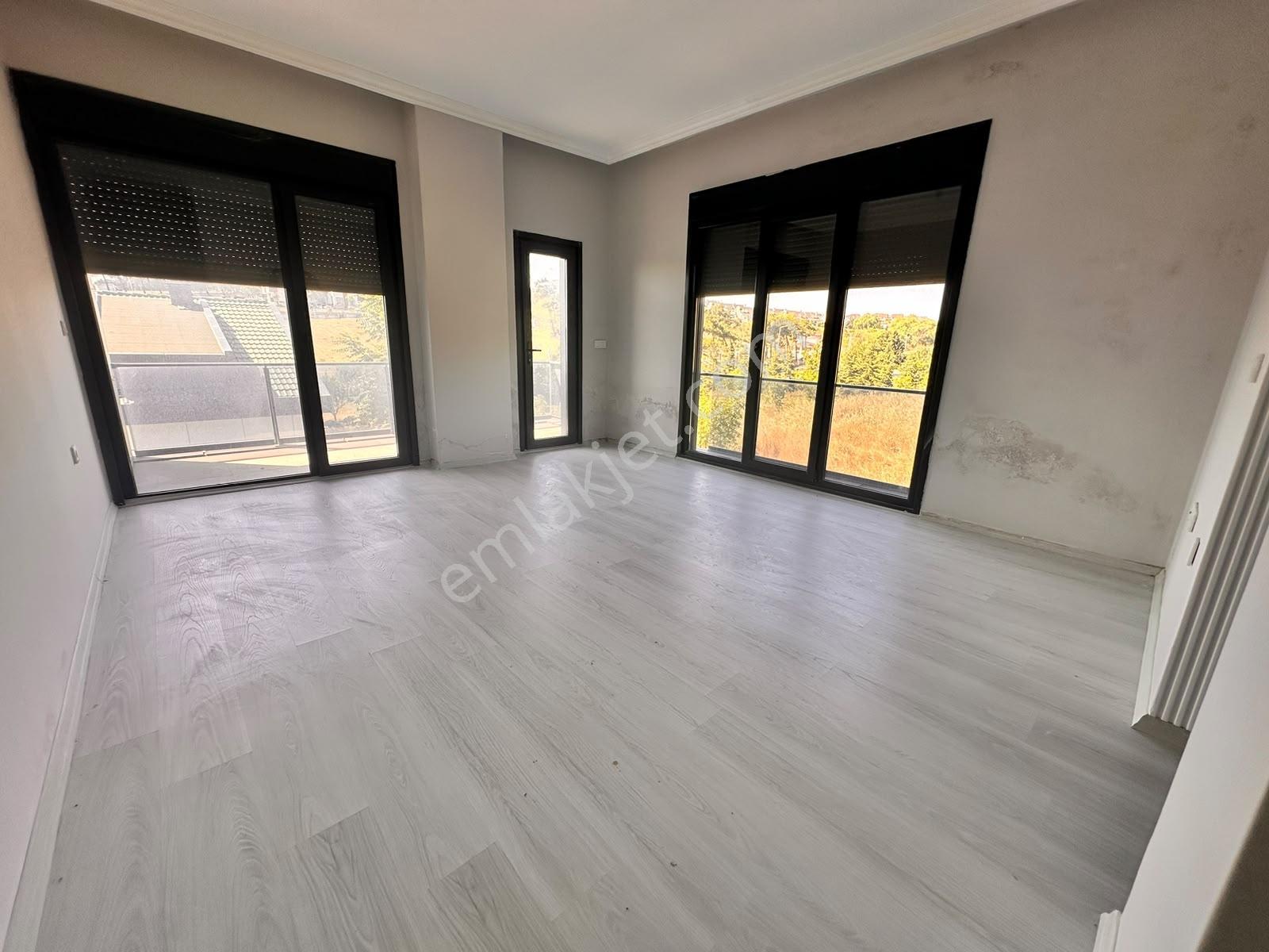 Büyükçekmece Kumburgaz Halil Kara Konaklarında Kiralık Villa 4+1 - Görsel 8
