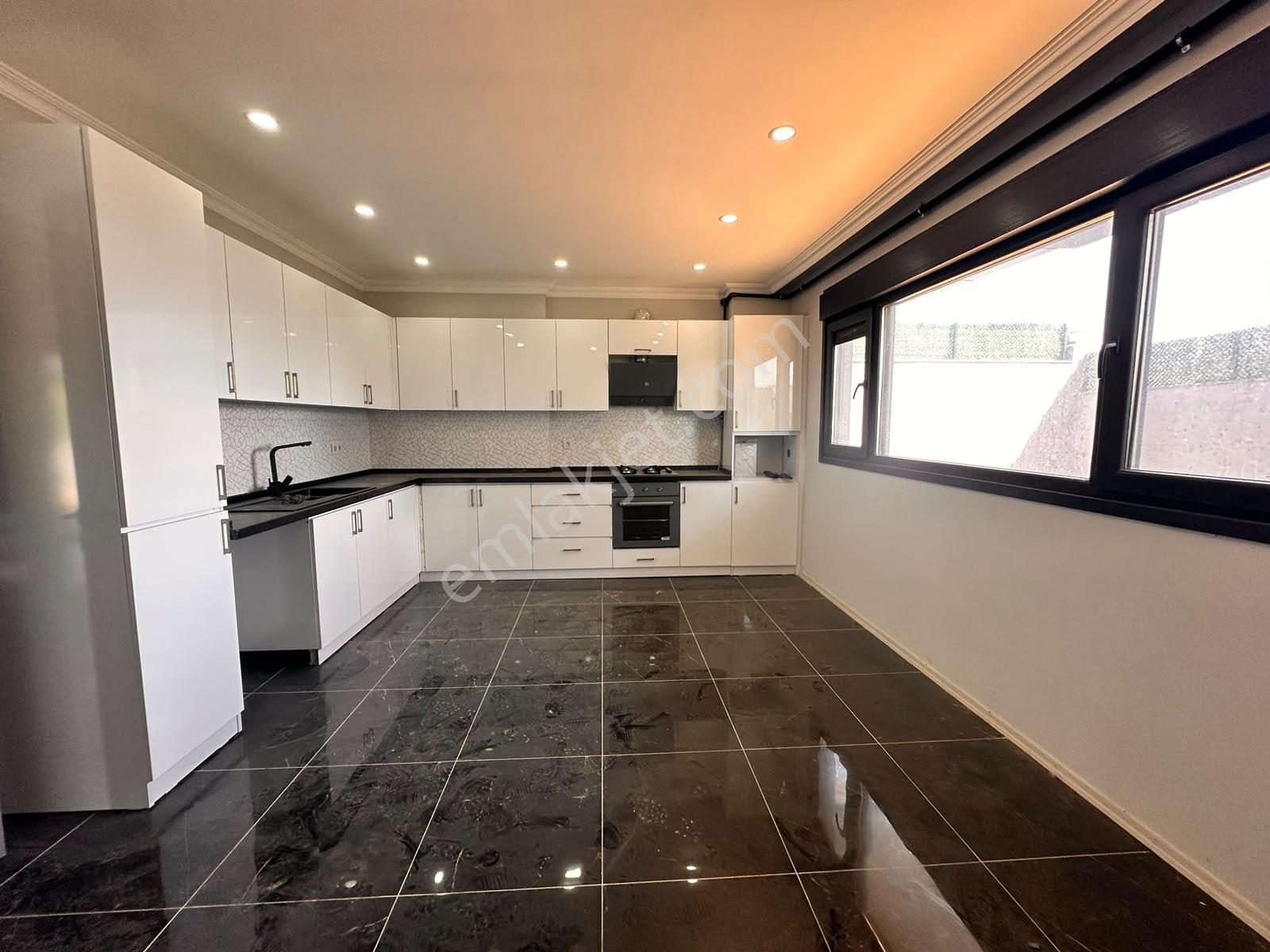 Büyükçekmece Kumburgaz Halil Kara Konaklarında Kiralık Villa 4+1 - Görsel 21