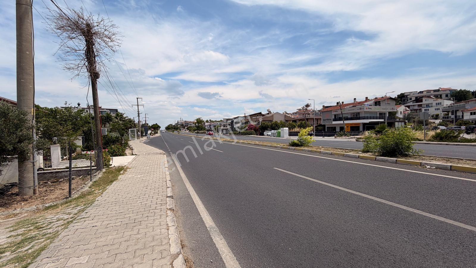 Urla Kalabak'ta Yüksek Kira Getirili Deniz Manzaralı Bina - Görsel 12