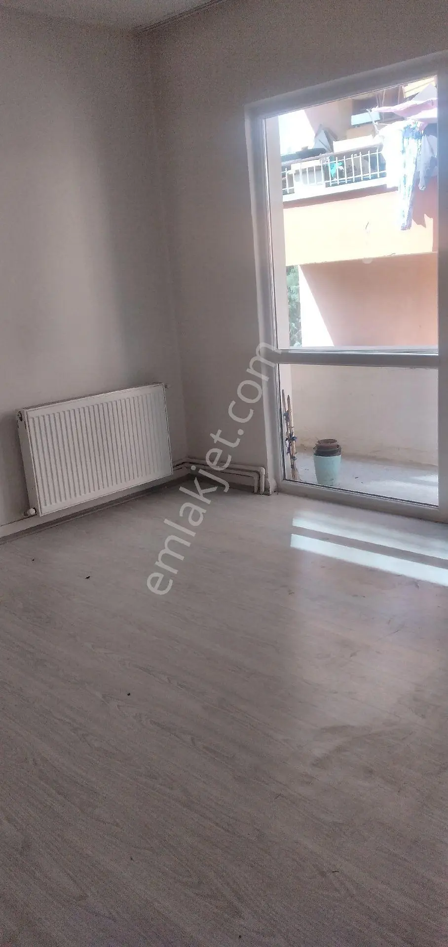 Cebecide Kombili Kiralık 2+1 Daire