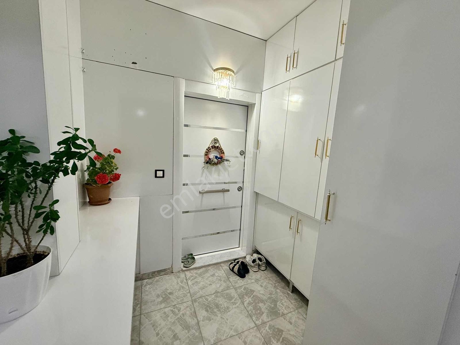 Zümrüt Mahallesinde Site İçerisinde Satılık 3+1 Daire - Görsel 12