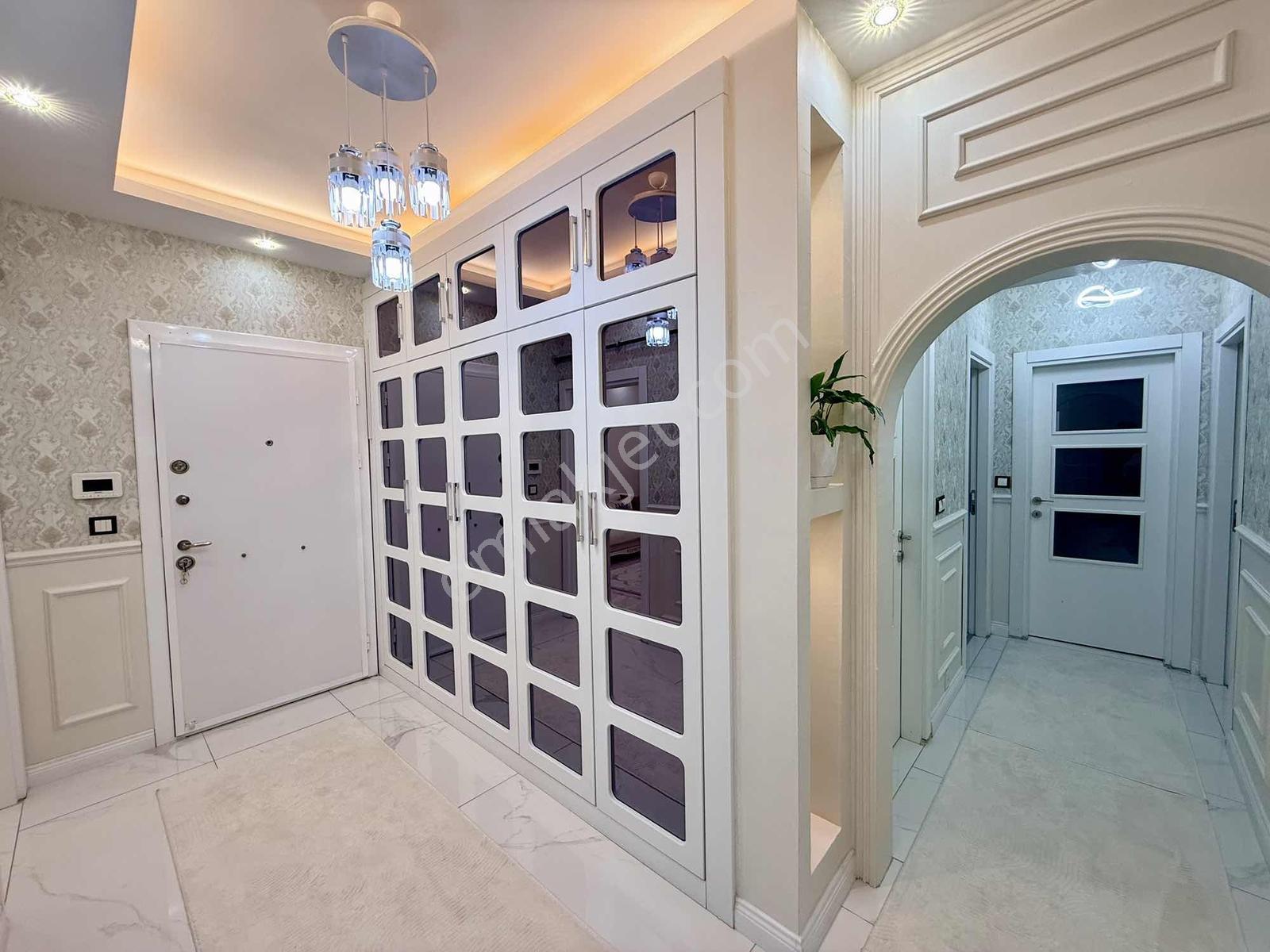 Zümrüt Mahallesinde Site İçerisinde Satılık 3+1 Daire - Görsel 14