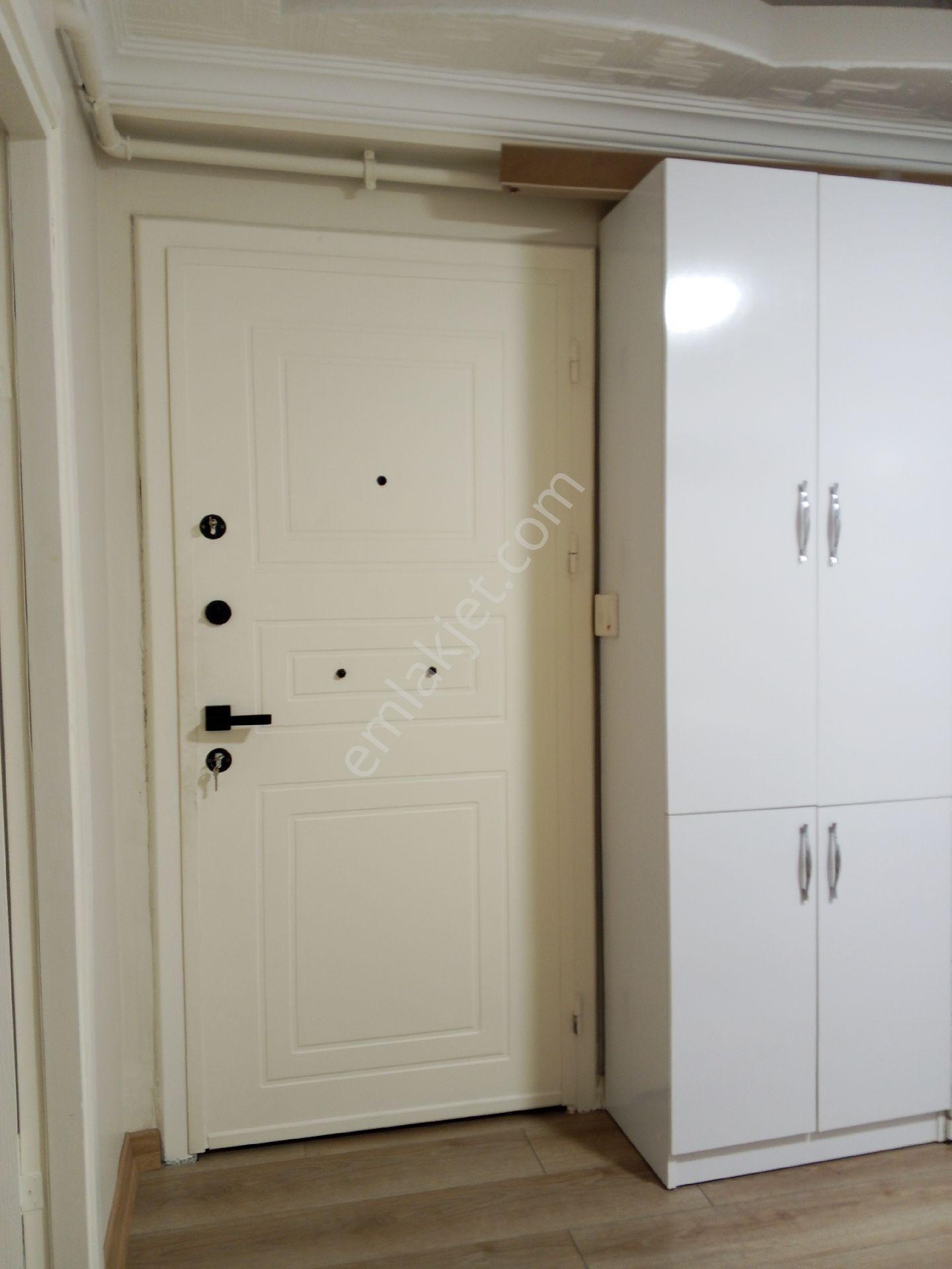 Metronun Dibinde Acil Satılık 3+1 Ters Dubleks Daire - Görsel 15