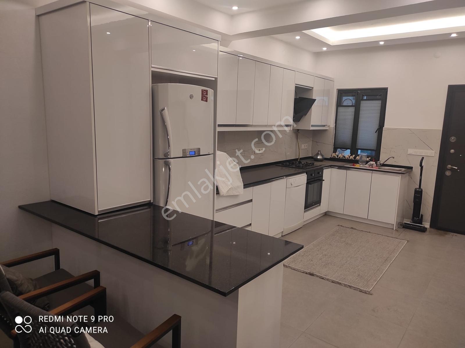 Kocaeli Karamürsel Kayacık Mah. Satılık Havuzlu Triplex Villa - Görsel 24