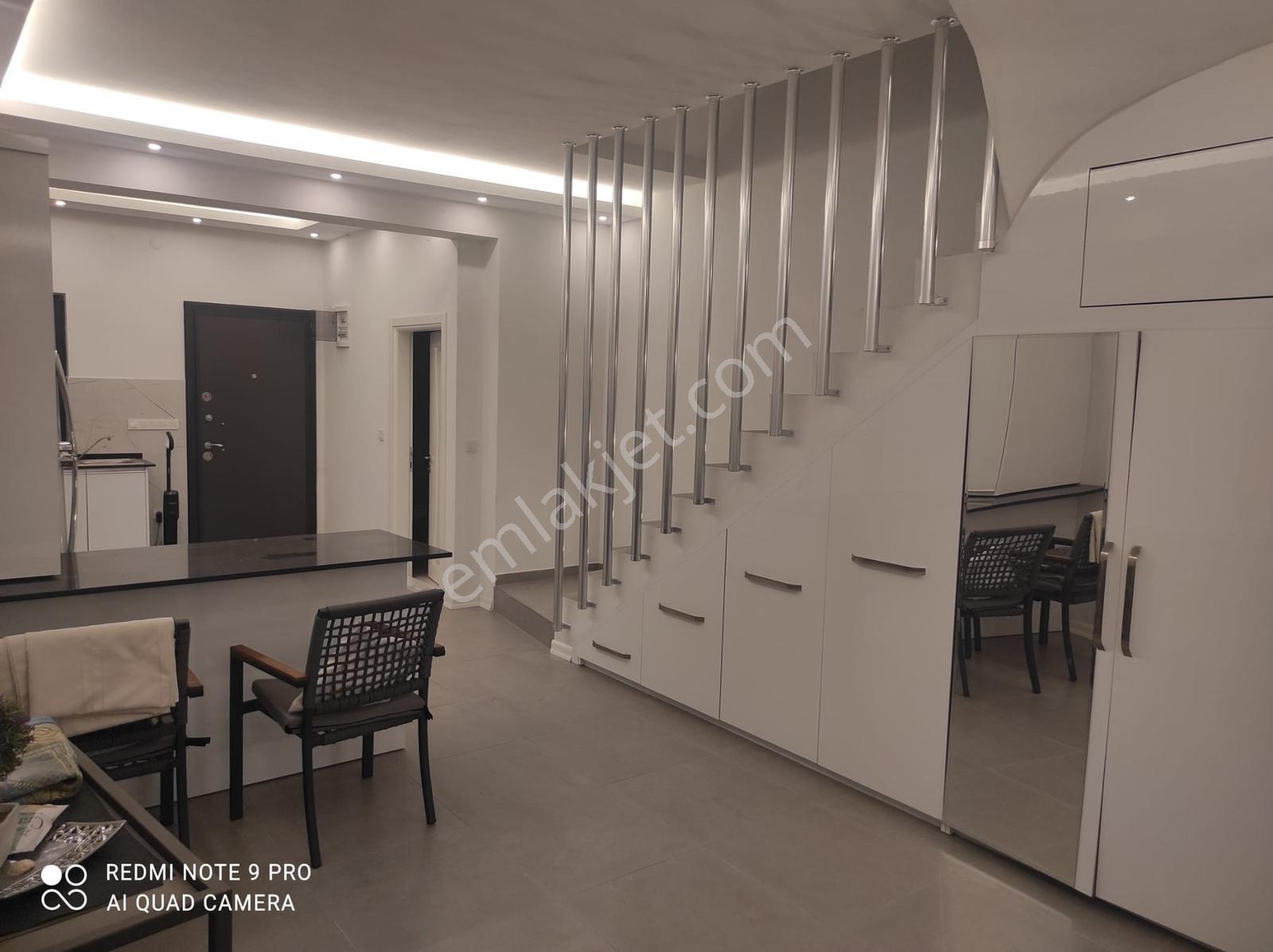 Kocaeli Karamürsel Kayacık Mah. Satılık Havuzlu Triplex Villa - Görsel 31