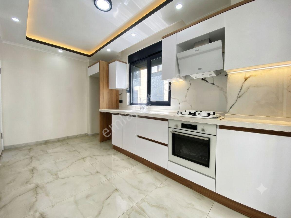 Aktif'ten Akçay'da Satılık Harika Tasarımlı Ebeveyn Banyolu Geniş 2+1 Daire
