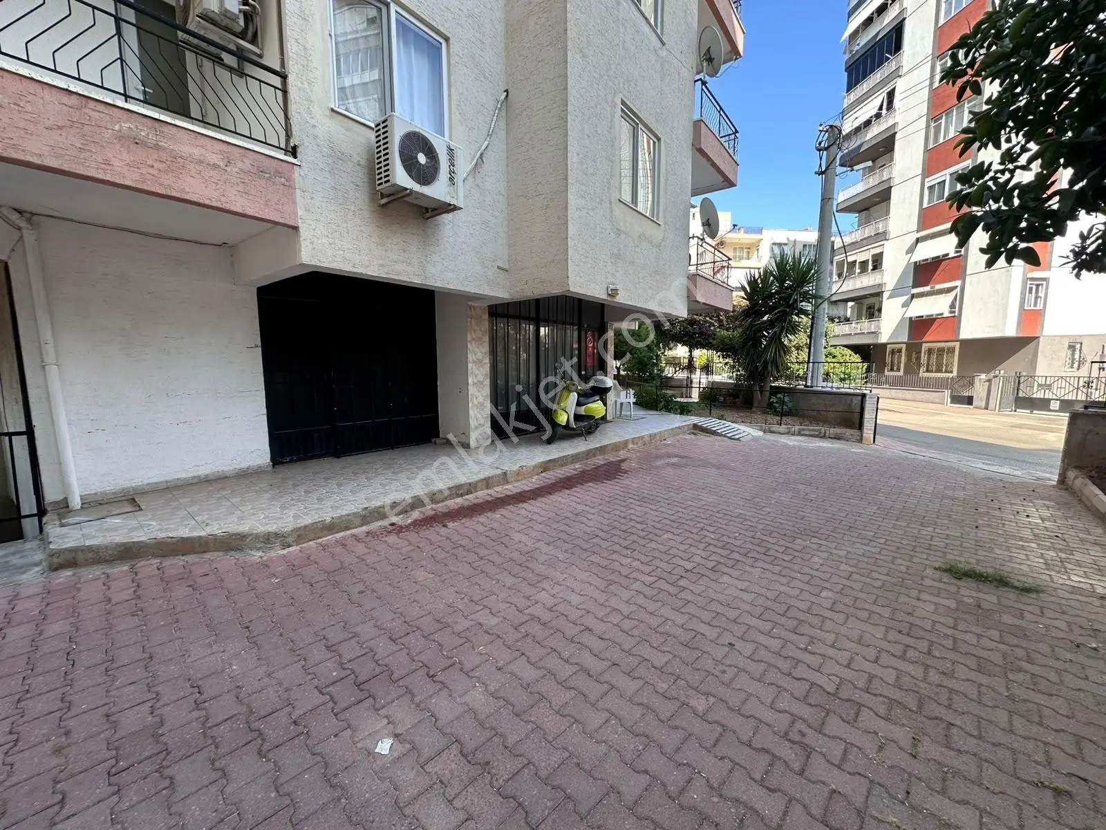 Önü Açık, Ferah Konumlu Satılık Dükkan - Görsel 20